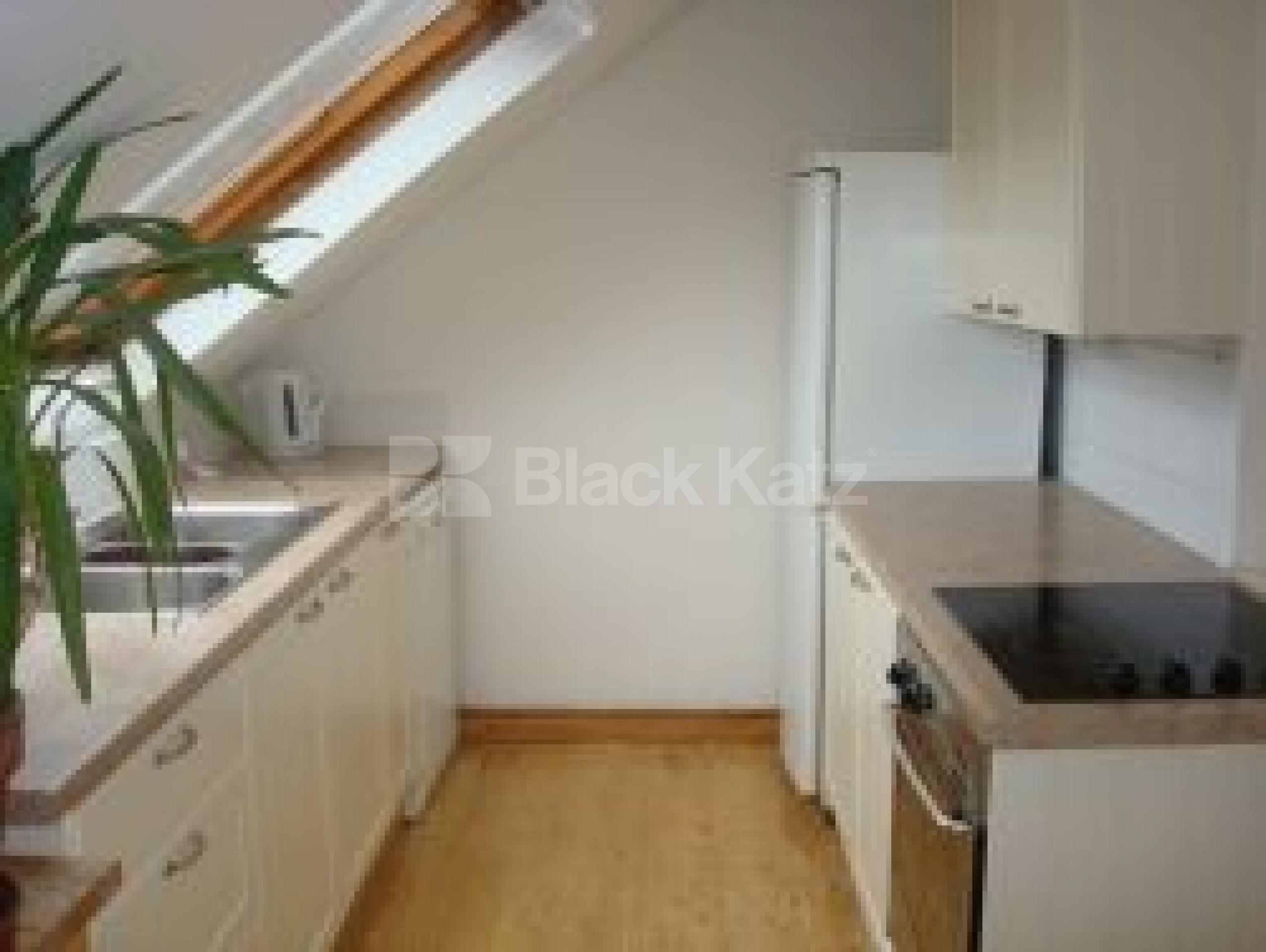 			MINS TO PARLIAMENT FIELDS, 2 Bedroom, 1 bath, 1 reception Flat			 Glenhurst Avenue, KENTISH TOWN-DARTMOUTH PARK NW5